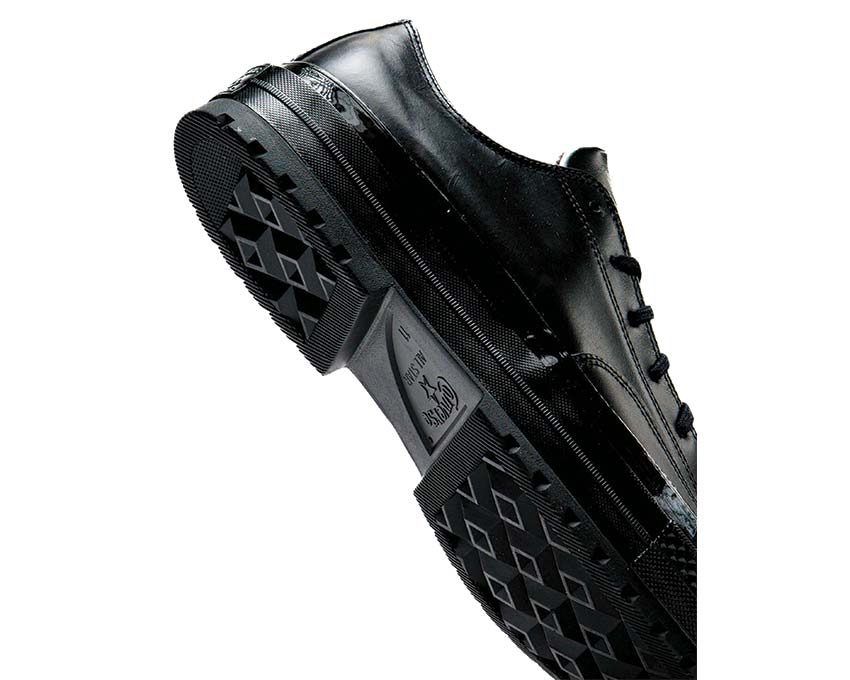 Scarpa Bassa in Tela Nera con Suola in Gomma