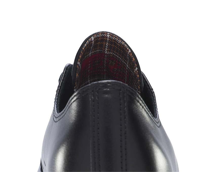 Scarpa Bassa in Tela Nera con Suola in Gomma