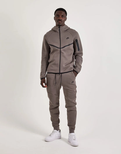 NK Tech Fleece Completo
